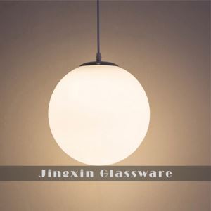 Đèn mặt dây chuyền quả cầu thủy tinh Opal trắng